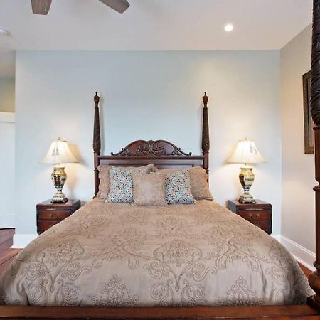 Newly Renovated 4 Bed 3 Bath And 2 Parking Spots Villa Savannah Buitenkant foto