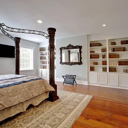 Newly Renovated 4 Bed 3 Bath And 2 Parking Spots Villa Savannah Buitenkant foto