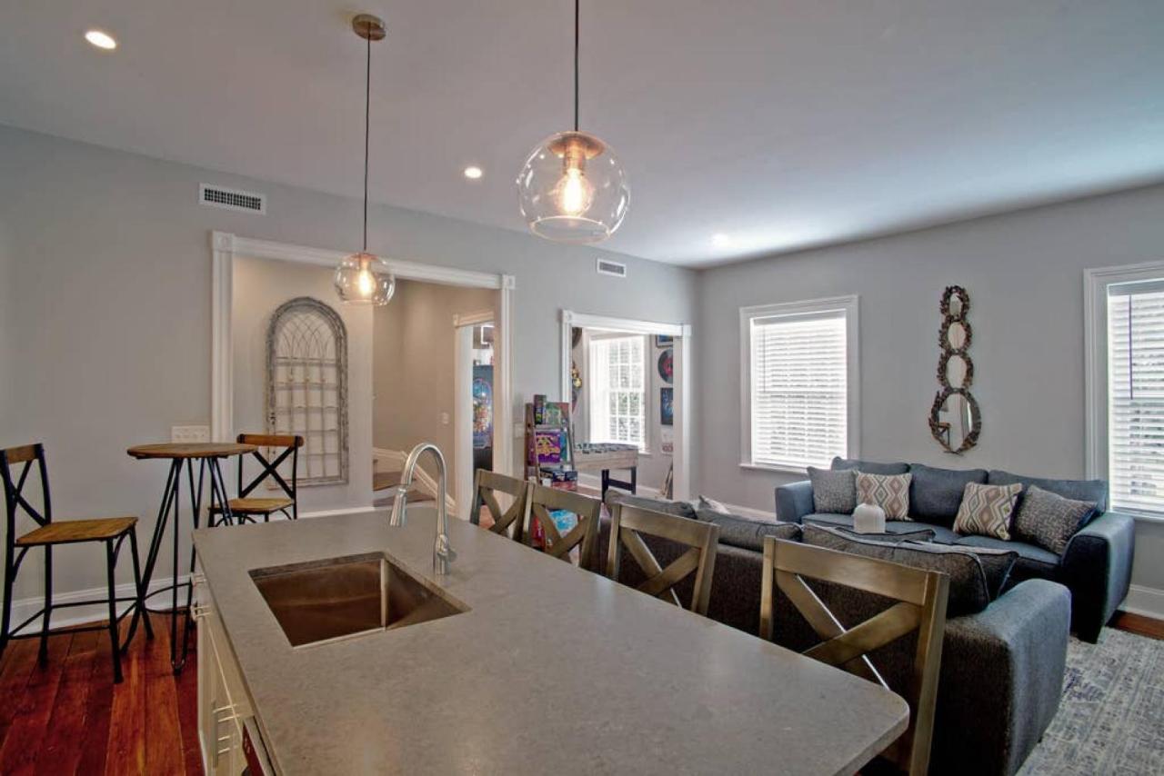 Newly Renovated 4 Bed 3 Bath And 2 Parking Spots Villa Savannah Buitenkant foto