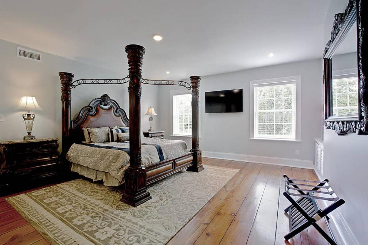 Newly Renovated 4 Bed 3 Bath And 2 Parking Spots Villa Savannah Buitenkant foto